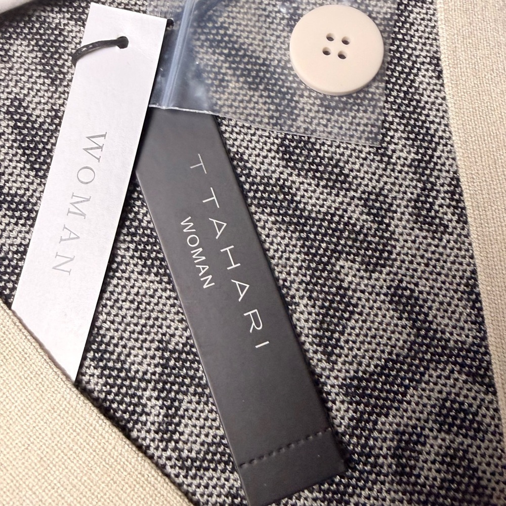 T Tahari NWT Zebra Ivory Black Jacquard V Neck Cardigan Women’s Plus Size 2X - Picture 9 of 9
